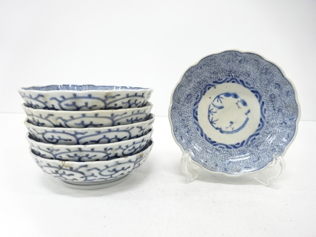 Ko-Imari, set of 6 Karakusa plates with minced dyes